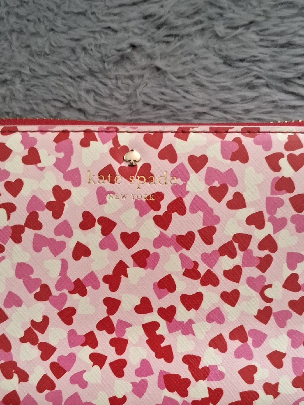 Kate spade Pink and Red Heart Print Zip Wallet,Excellent Condition🎉🎉🎉🎉🎉 - Picture 8 of 9